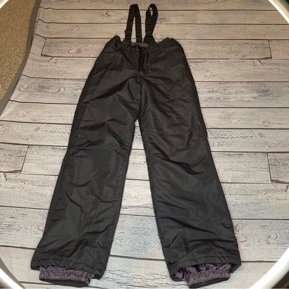 Ice burg outerwear snow pants with suspenders youth XL like new